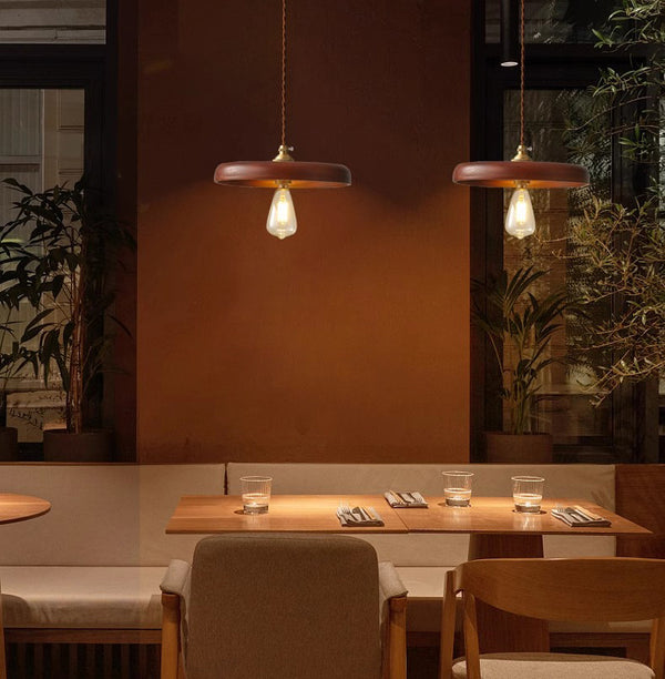 Lustre de salle à manger en bois massif de style médiéval