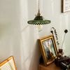 Lustre en verre vert frais