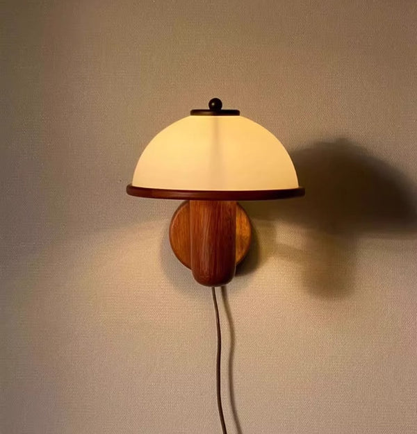 Wandlampe Pilz aus Massivholz