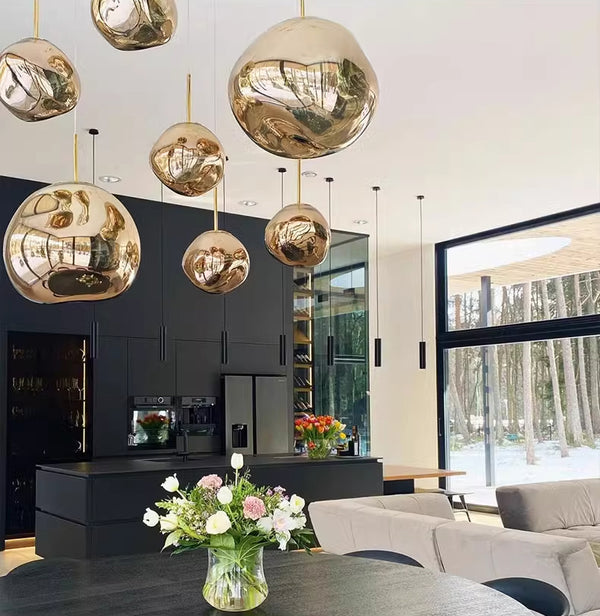 Kronleuchter aus vulkanischer Lava