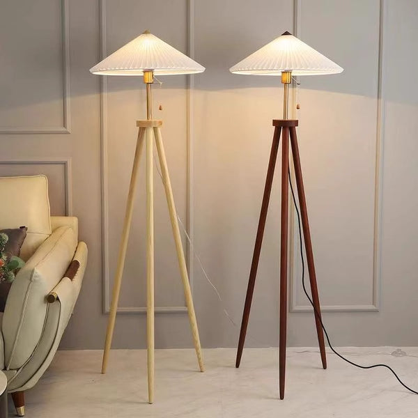 Fan shaped floor lamp