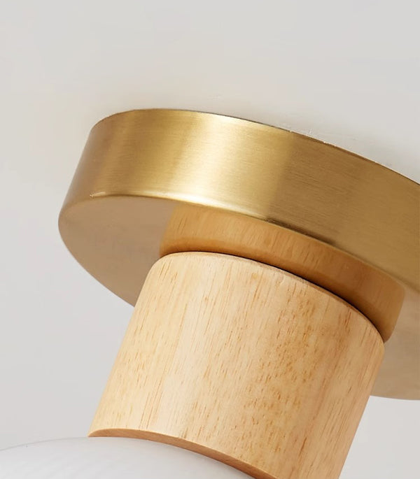Deckenlampe aus Massivholz im cremefarbenen Stil