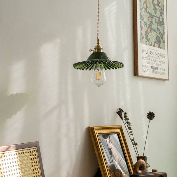 Lustre en verre vert frais