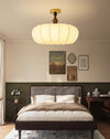 Plafonnier de chambre en tissu et bois massif