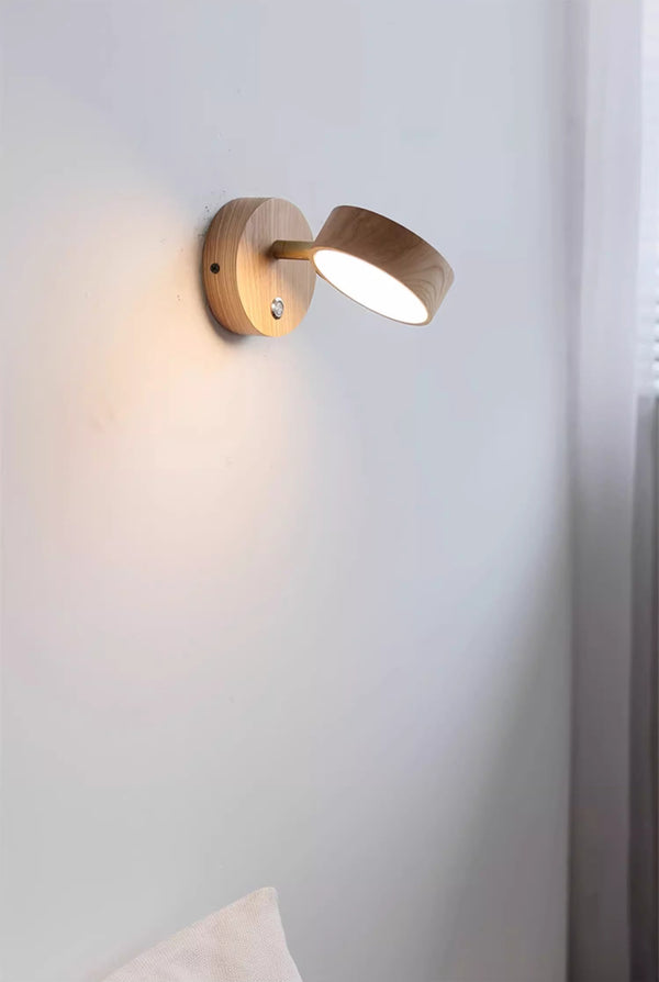 Rotatable bedroom solid wood wall lamp