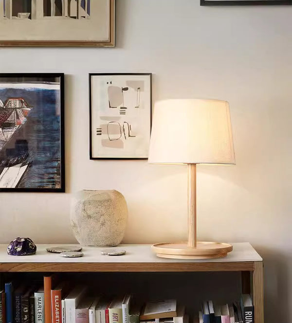 Nachttischlampe aus Massivholz im japanischen Stil