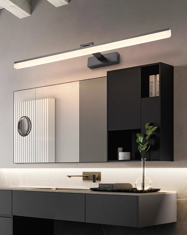 Einfache Spiegelwandlampe