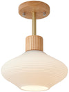 Deckenlampe aus Massivholz im cremefarbenen Stil