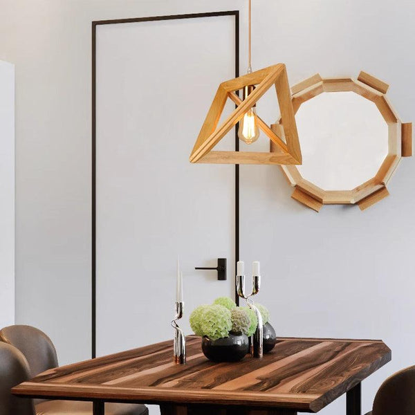 Lustre triangulaire en bois massif