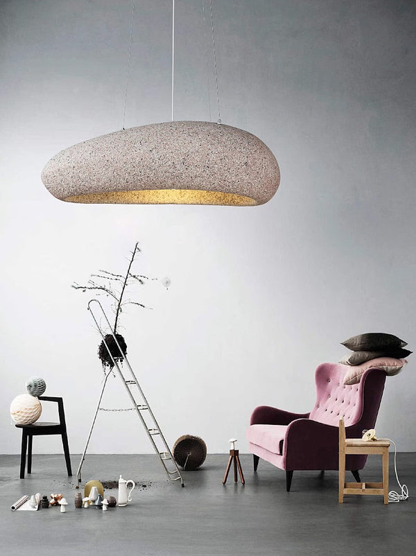 Kreativer Kronleuchter im Wabi-Sabi-Stil