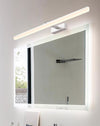 Einfache Spiegelwandlampe