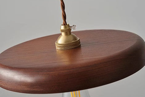 Lustre de salle à manger en bois massif de style médiéval