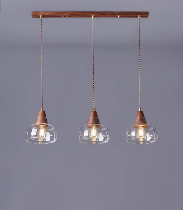 Petit lustre de style médiéval tout en cuivre