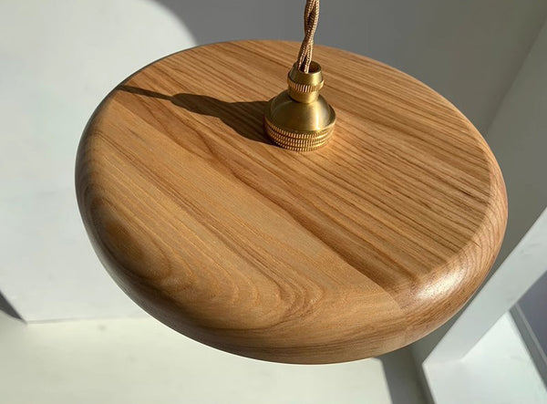 Lustre de salle à manger en bois massif de style médiéval