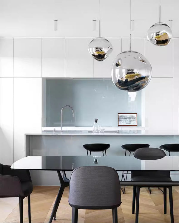 Kronleuchter aus vulkanischer Lava