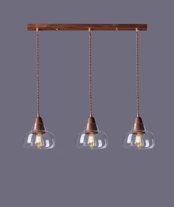 Petit lustre de style médiéval tout en cuivre