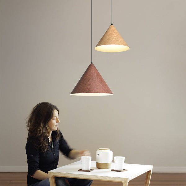 Lustre simple en grain de bois