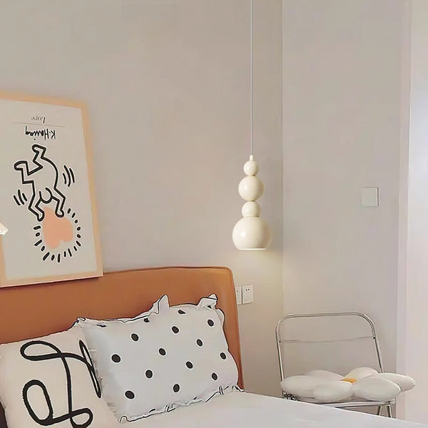 Kreativer Kronleuchter im cremefarbenen Stil mit Kürbislampe