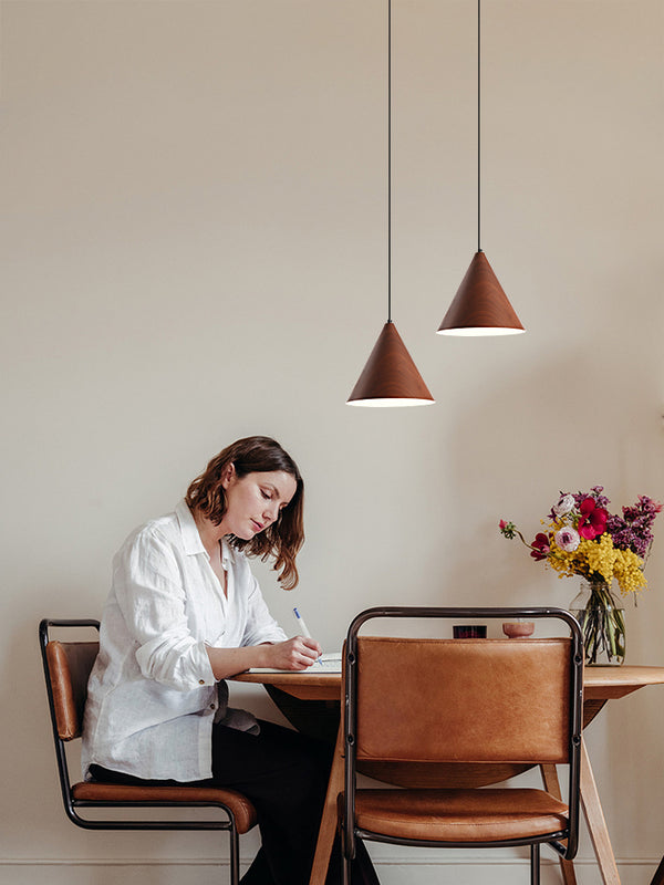Lustre simple en grain de bois