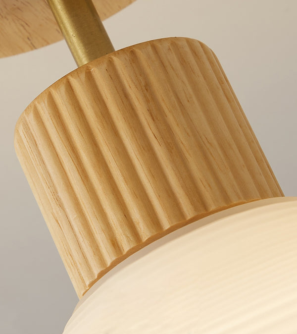 Deckenlampe aus Massivholz im cremefarbenen Stil