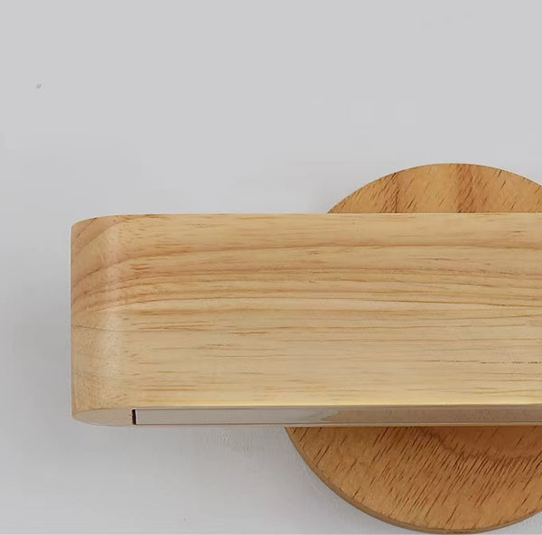 LED-Wandleuchte aus Massivholz