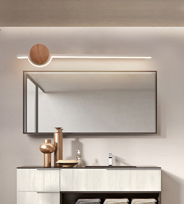 Minimalistische LED-Wandleuchte aus Massivholzstreifen