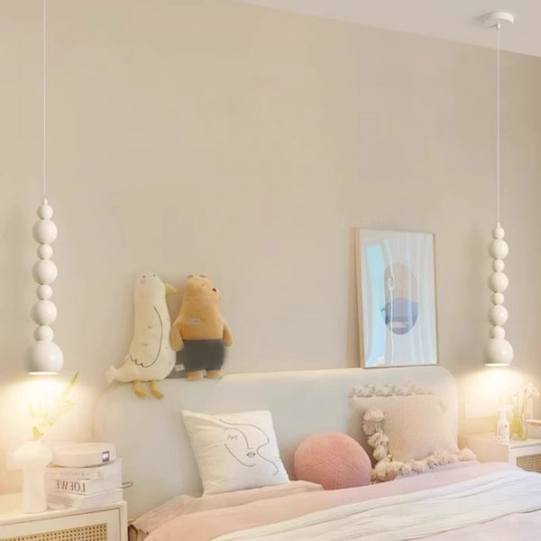 Kreativer Kronleuchter im cremefarbenen Stil mit Kürbislampe