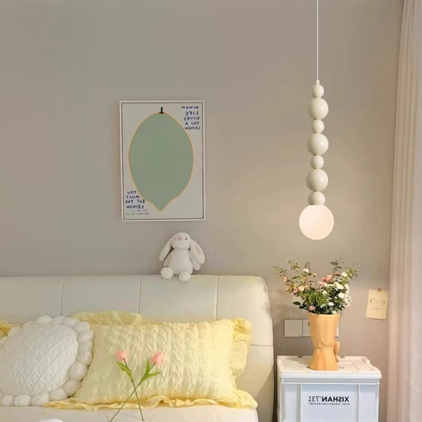 Kreativer Kronleuchter im cremefarbenen Stil mit Kürbislampe