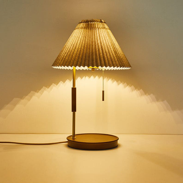 Retro plissierte Massivholz Tischlampe