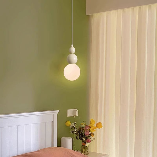 Kreativer Kronleuchter im cremefarbenen Stil mit Kürbislampe