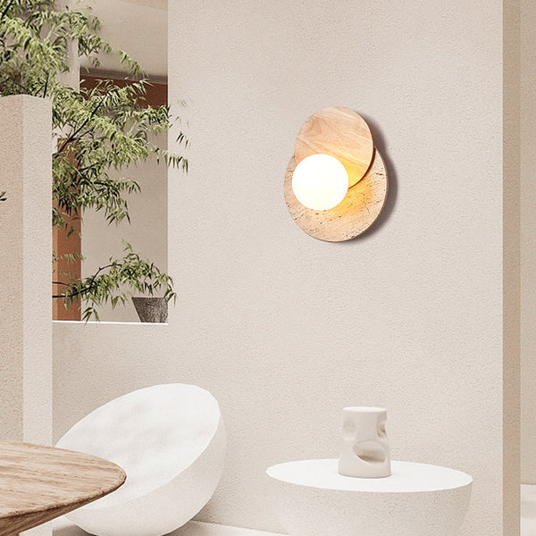 Japanische Wandlampe im Wabi-Sabi-Stil