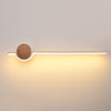 Minimalistische LED-Wandleuchte aus Massivholzstreifen