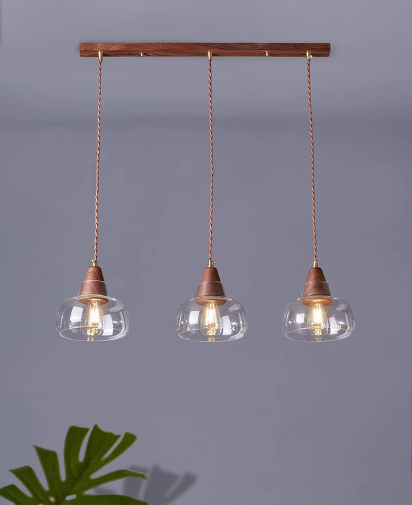 Petit lustre de style médiéval tout en cuivre