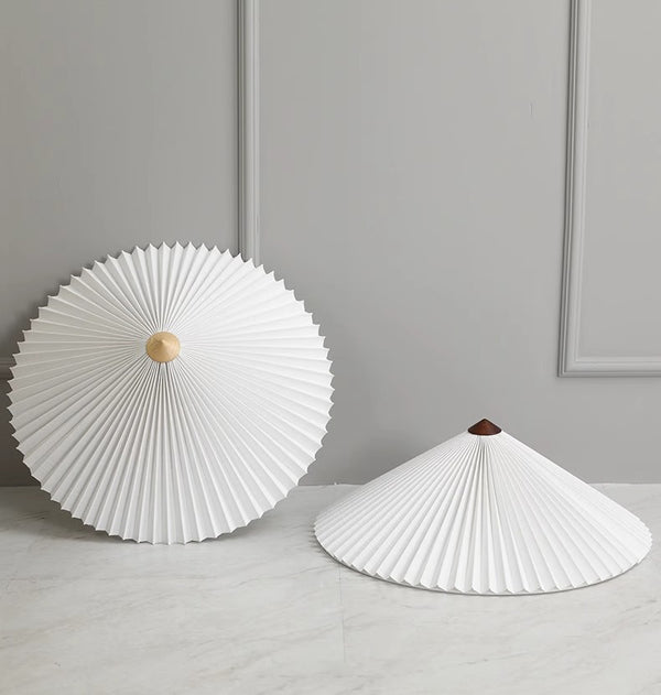 Fan shaped floor lamp