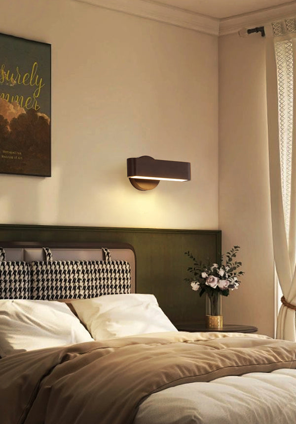 LED-Wandleuchte aus Massivholz