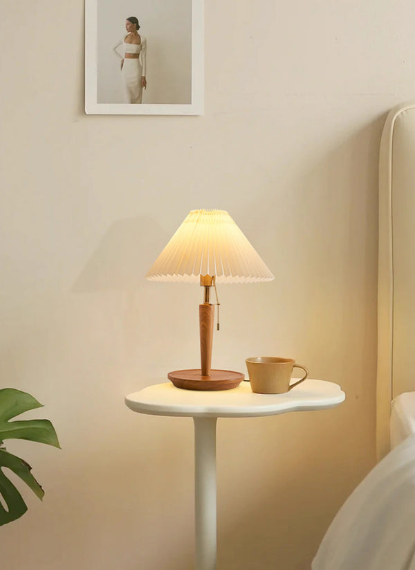 Vintage Massivholz Plissee Tischlampe