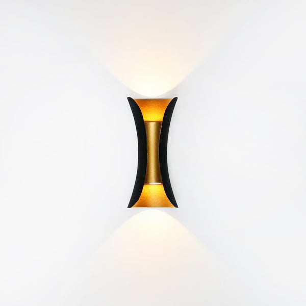 Schlichte LED-Außenwandleuchte für den Garten