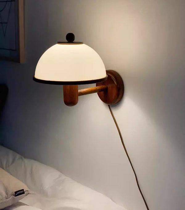 Wandlampe Pilz aus Massivholz