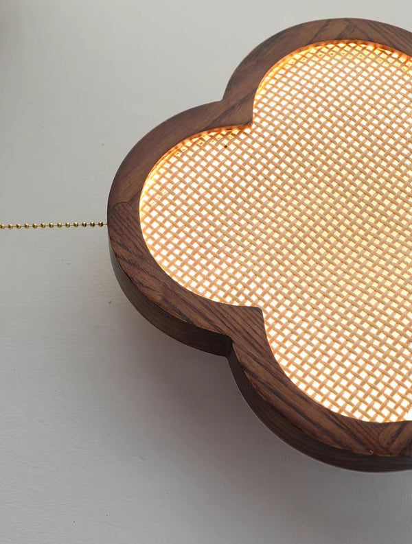 Wandlampe mit vierblättrigem Kleeblatt