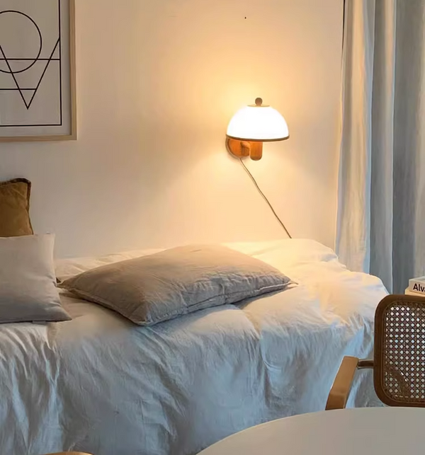 Wandlampe Pilz aus Massivholz