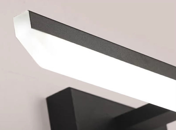 Einfache Spiegelwandlampe