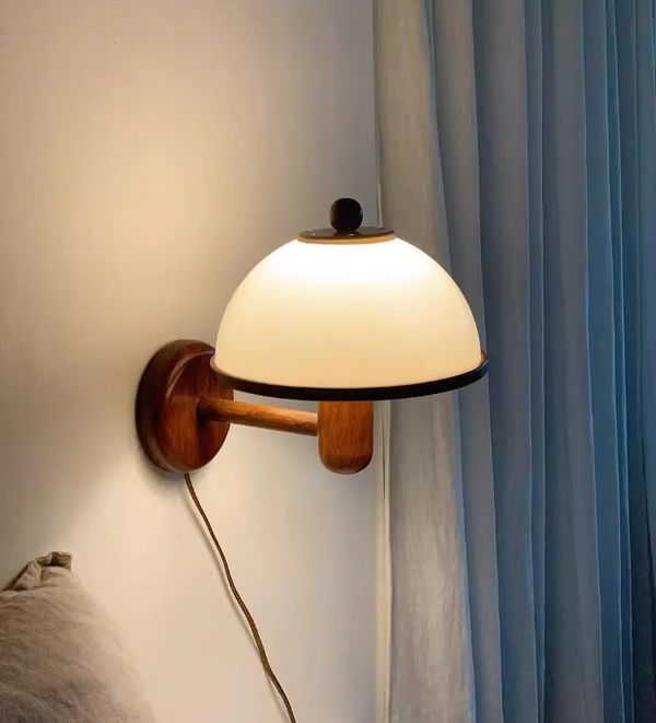 Wandlampe Pilz aus Massivholz