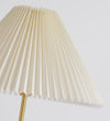 Stehlampe aus Walnussholz mit Plissee