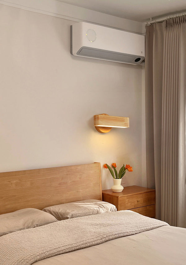 LED-Wandleuchte aus Massivholz