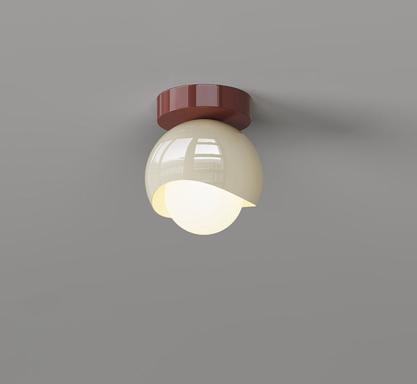 Deckenlampe im französischen Cremestil für den Flur