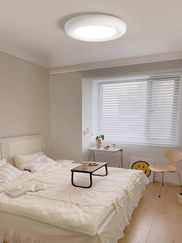 Plafonnier de chambre en résine de style crème