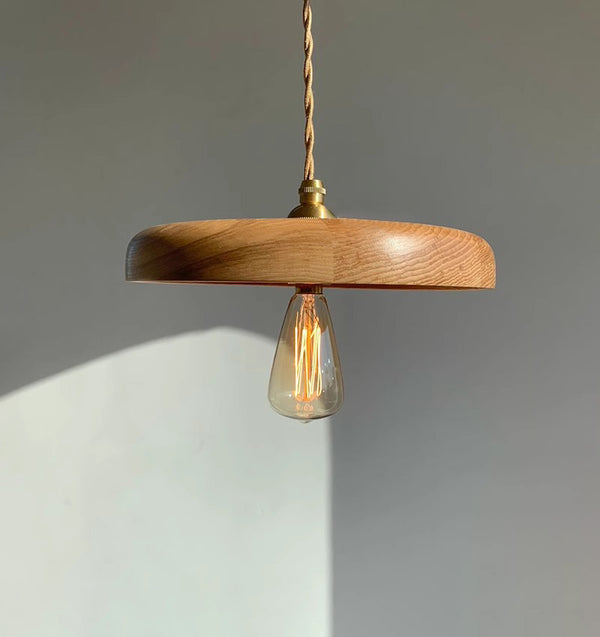 Lustre de salle à manger en bois massif de style médiéval