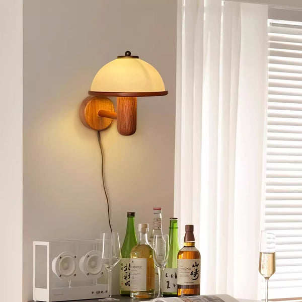 Wandlampe Pilz aus Massivholz