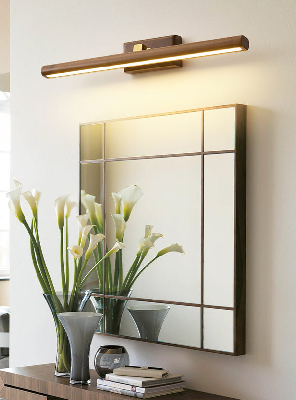 Wandlampe aus massivem Holz mit langem Spiegel