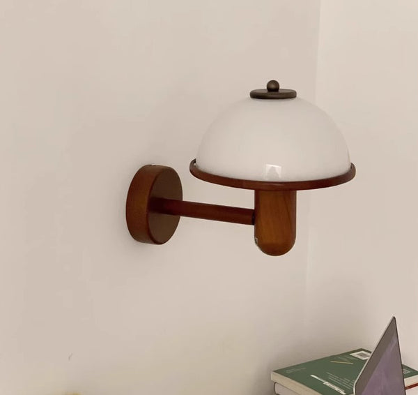 Wandlampe Pilz aus Massivholz